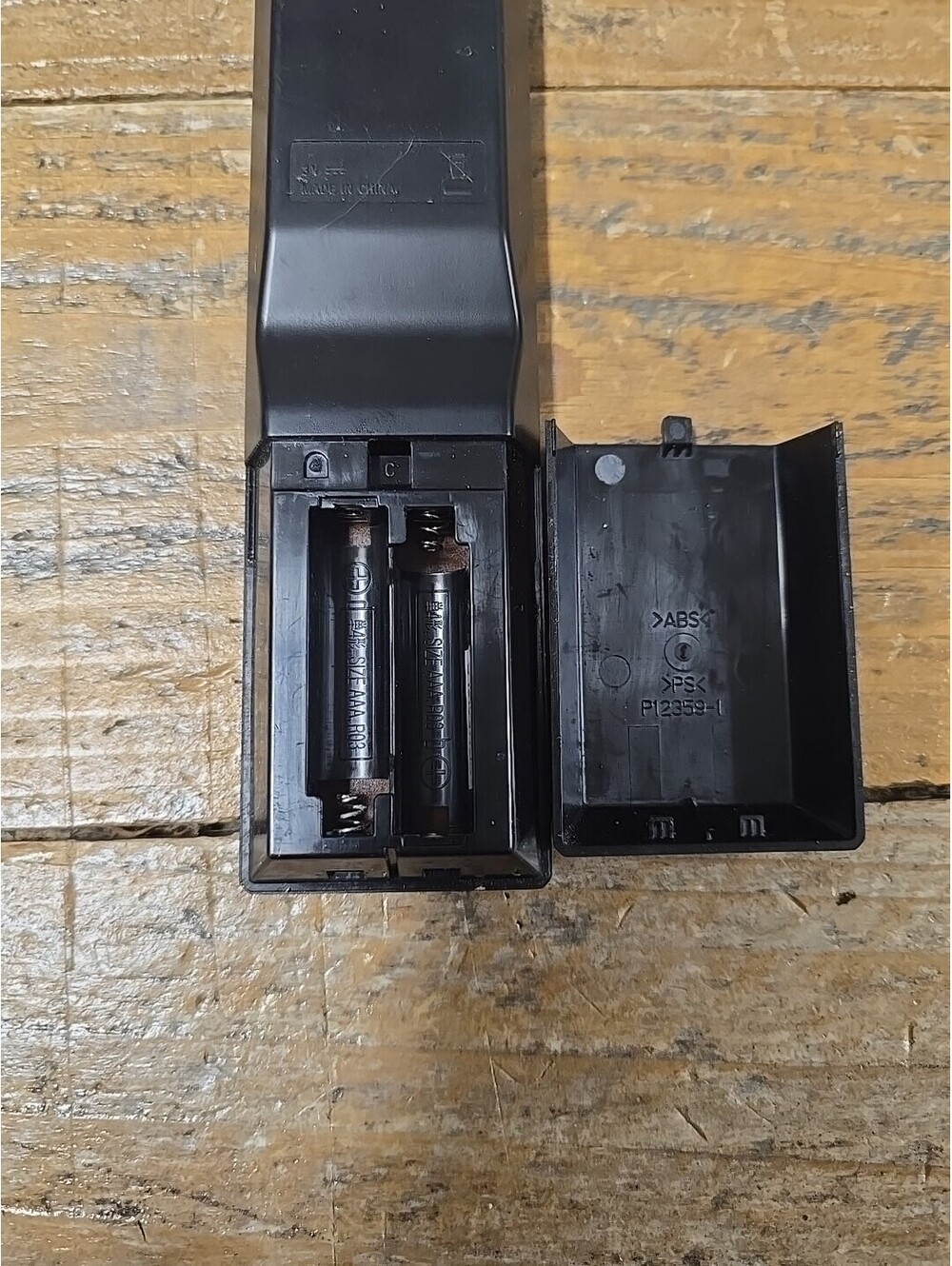 Genuine Sony RM-YD092 TV Remote Control - Picture 3 of 3